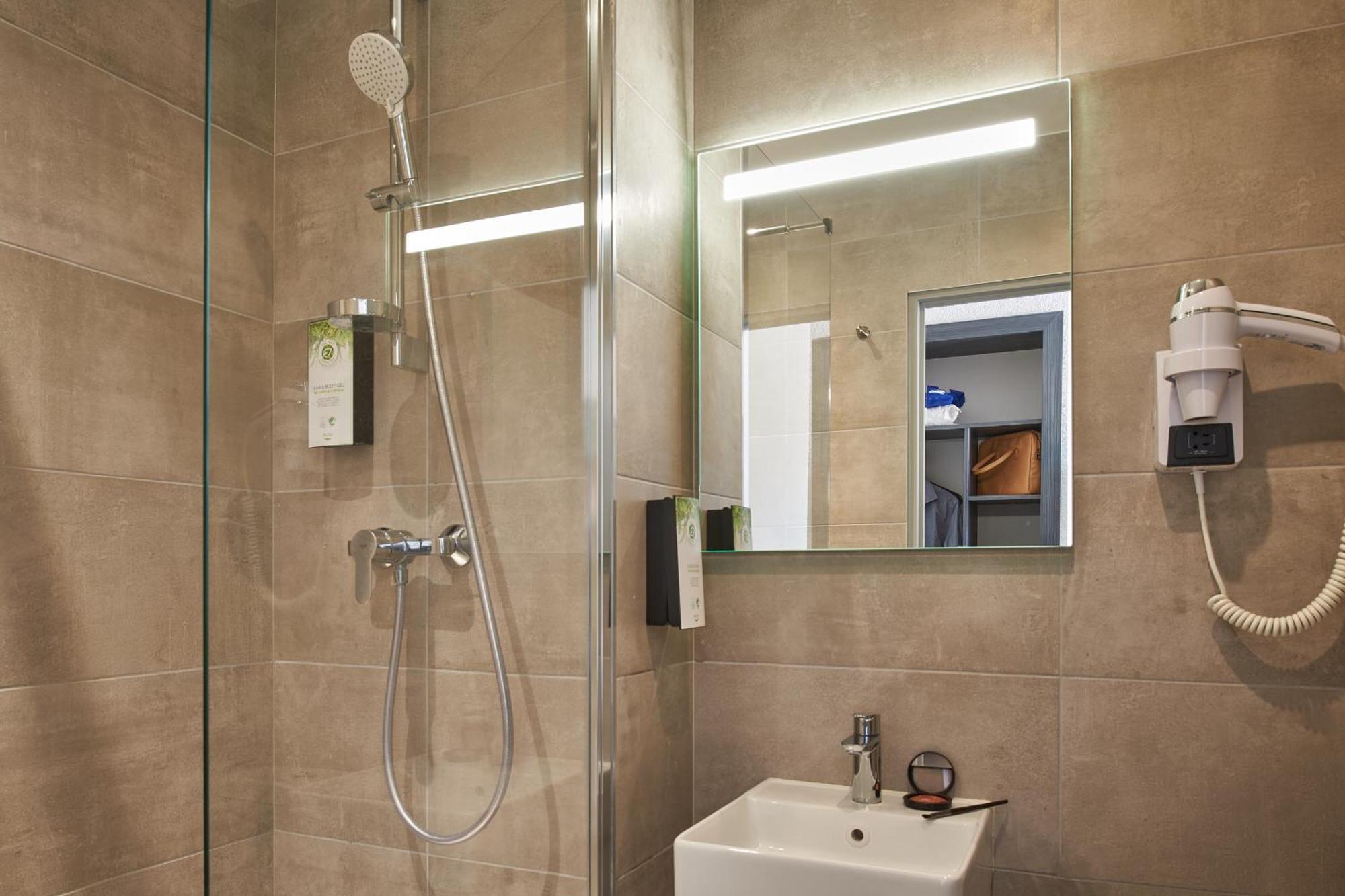 Kyriad Hotel 3*