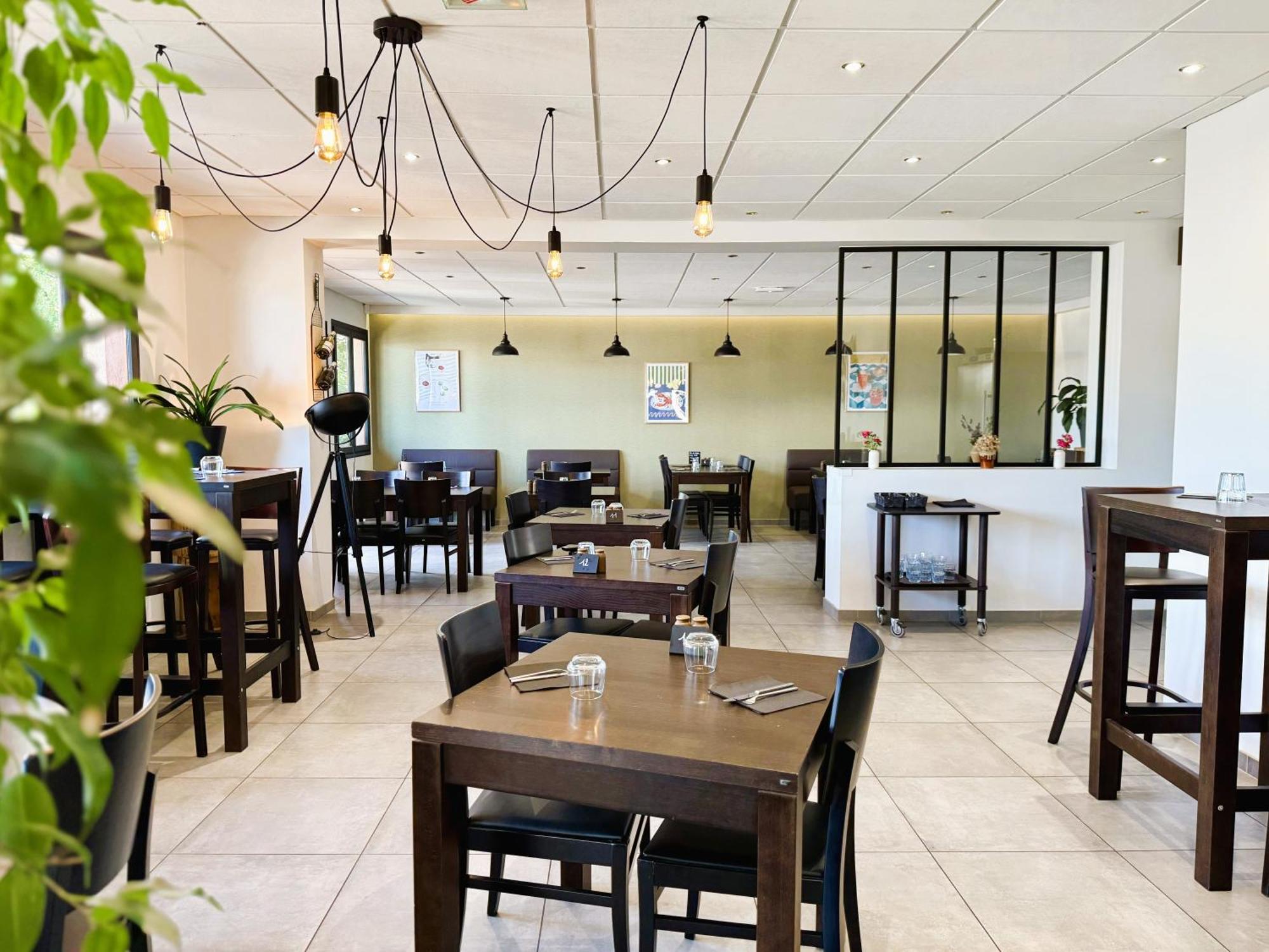 Hotel Kyriad 3*